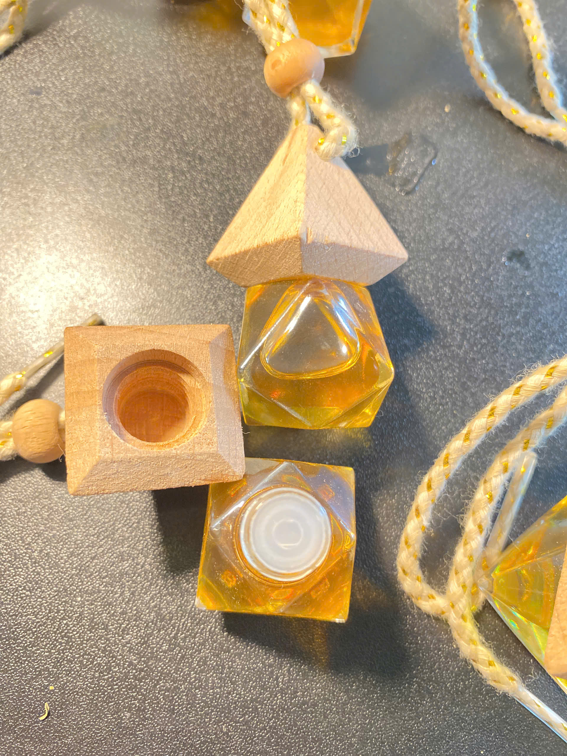 tinh dầu treo xe, tinh dầu quế nguyên chất, tinh dầu hữu cơ tinh dầu treo xe ô tô - Ảnh 2